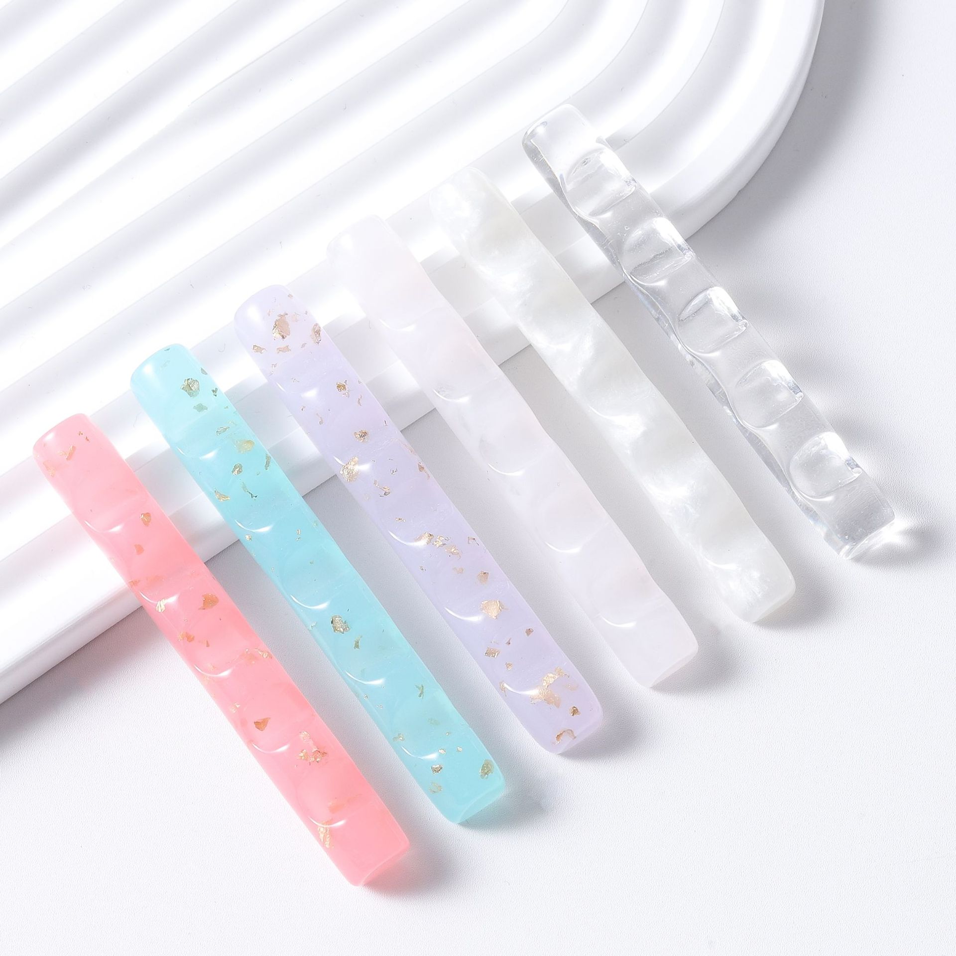 5グリッドネイルブラシホルダー スタンド サロンペンラック  - Case With Pencil Holder のレビューと価格