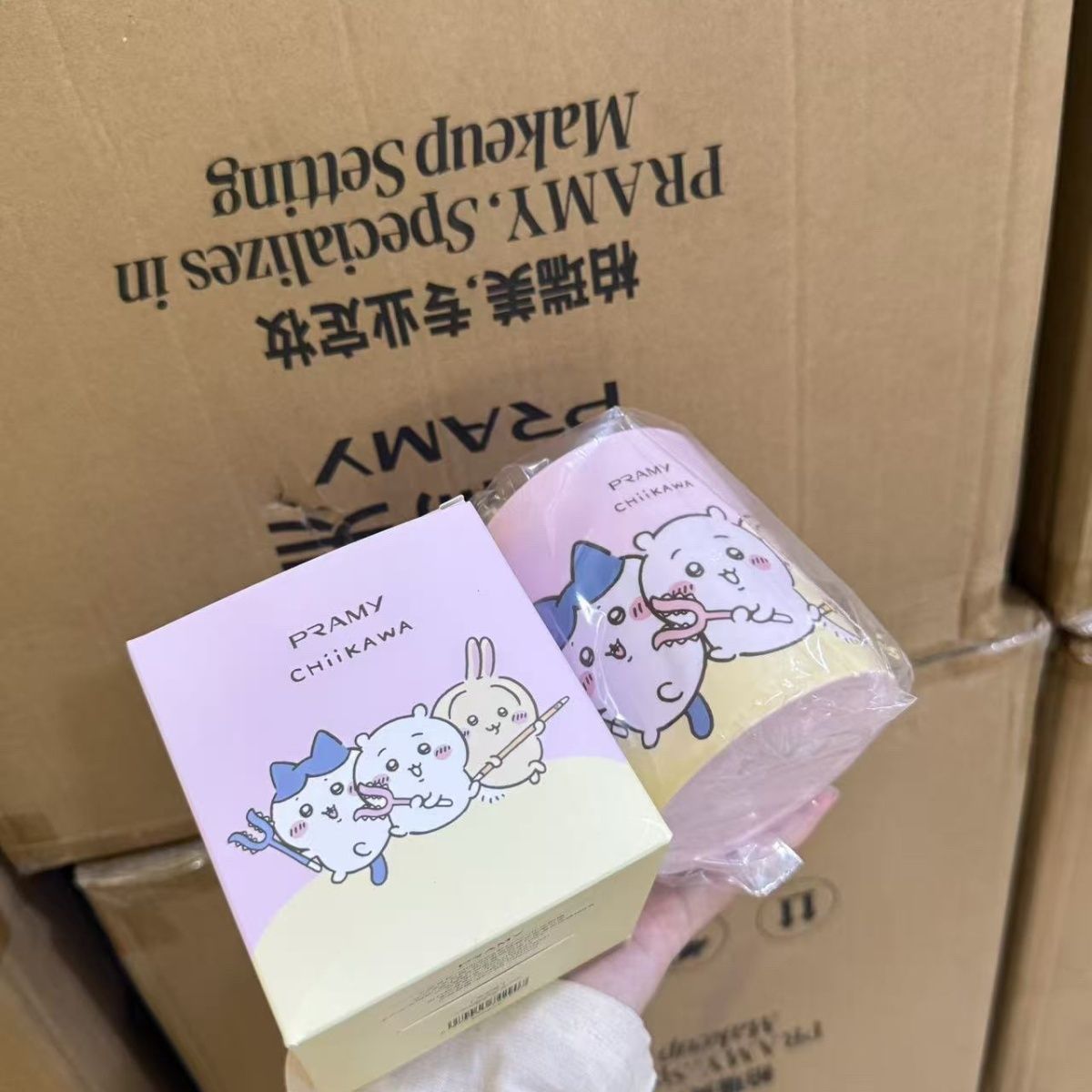 ちいかわコラボ メイクブラシホルダー ペン立て かわいい デ - Case With Pencil Holder のレビューと価格